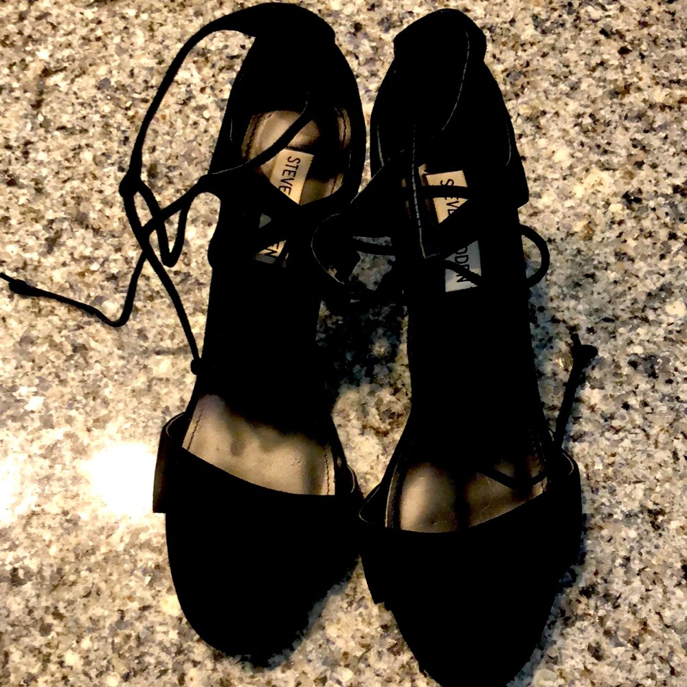 Steve Madden black heels